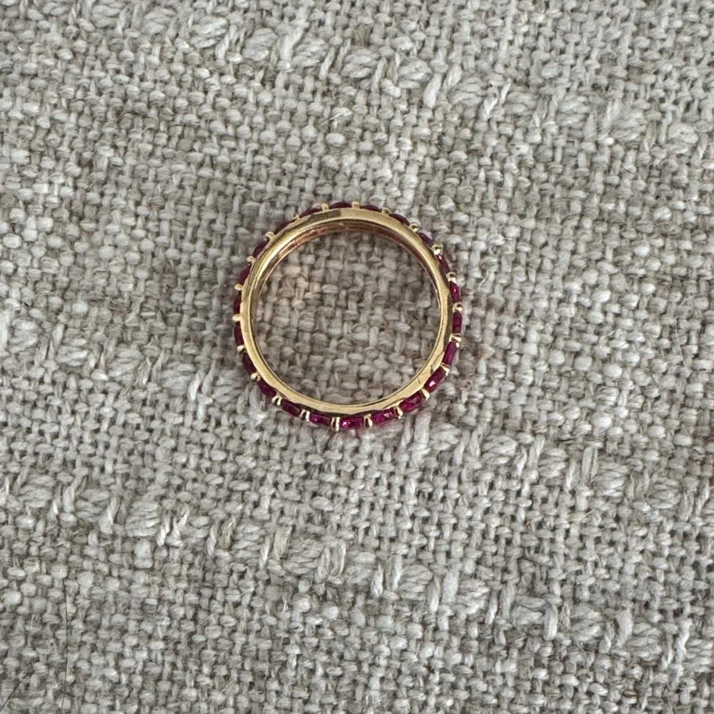 Elegant ruby eternity ring - Picture 2 of 2